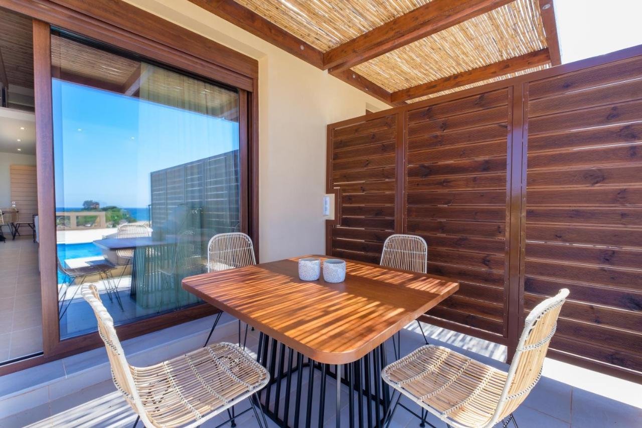 La Perla Di Barla Seafront Apartment Kánalos Екстериор снимка