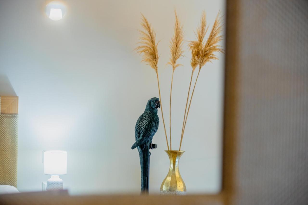 La Perla Di Barla Seafront Apartment Kánalos Екстериор снимка
