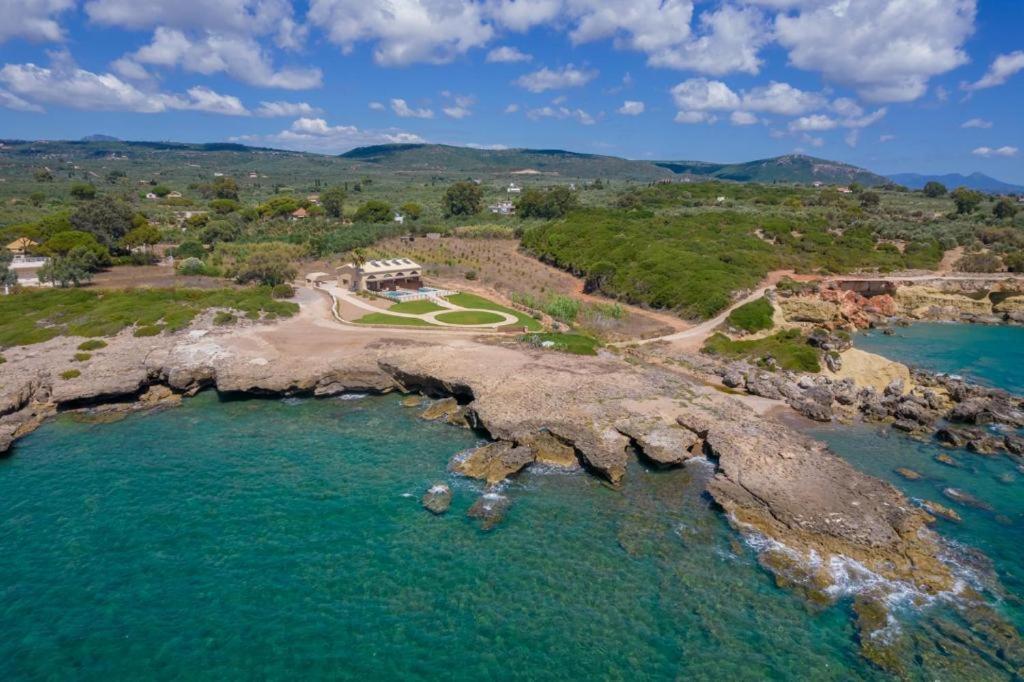 La Perla Di Barla Seafront Apartment Kánalos Екстериор снимка