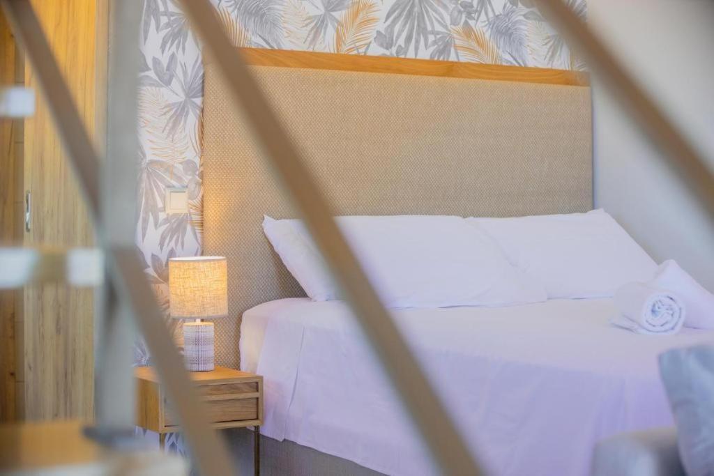 La Perla Di Barla Seafront Apartment Kánalos Екстериор снимка